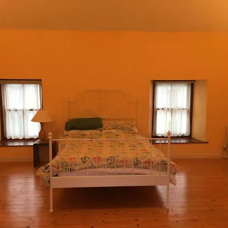 Πανσιόν Clare Ecolodge *