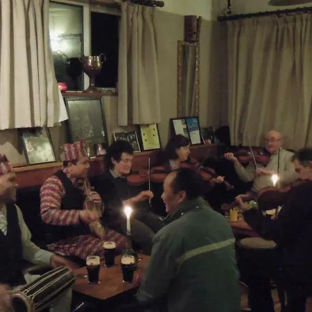 Clare Ecolodge Feakle